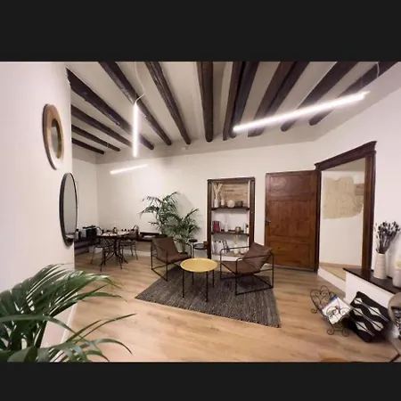 Gasthuis Castel House F&l *